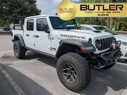 Used 2025 Jeep Gladiator Mojave w/ Convenience Group