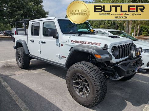 Used 2025 Jeep Gladiator Mojave w/ Convenience Group AWD/4WD image 1