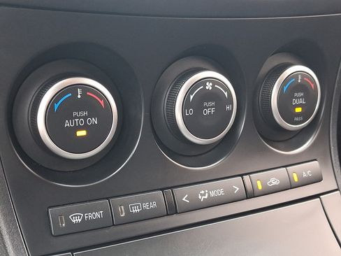 Used 2013 MAZDA MAZDA3 Touring FWD image 16