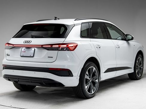 Used 2023 Audi Q4 e-tron Prestige w/ Black Optic Package AWD/4WD image 32