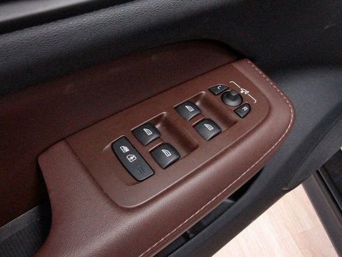 Certified 2025 Volvo V60 B5 Cross Country Plus image 13