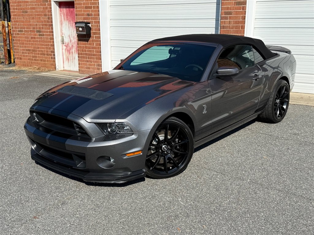 Used 2013 Ford Mustang Shelby GT500 RWD image 3