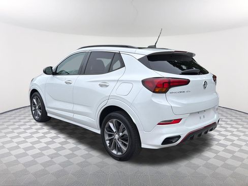 Used 2021 Buick Encore GX Select w/ Sport Touring Package FWD image 3
