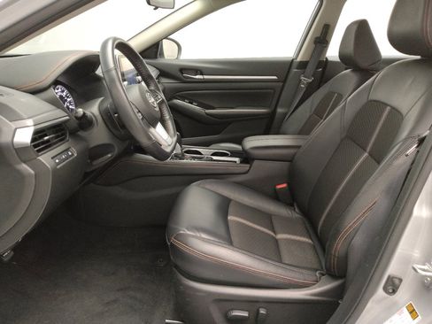 Used 2024 Nissan Altima 2.5 SR image 17