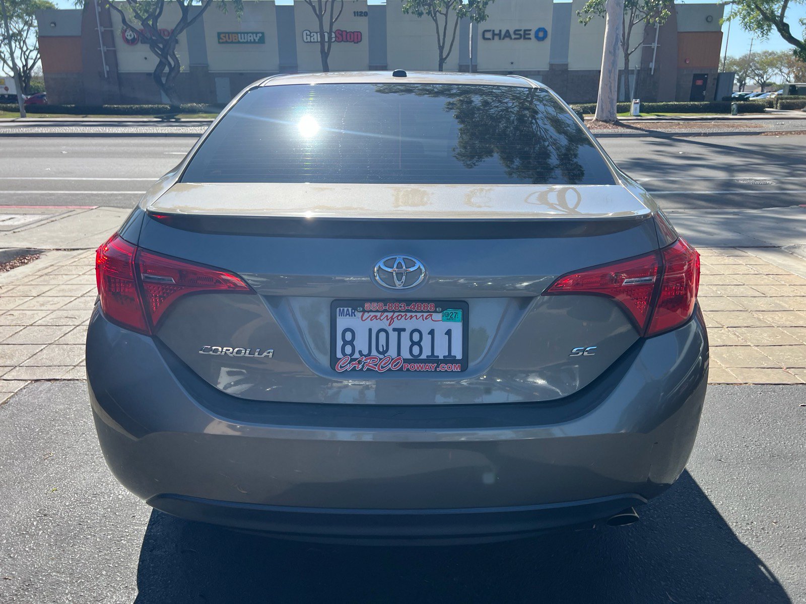 Used 2019 Toyota Corolla SE w/ SE Premium Package FWD image 7