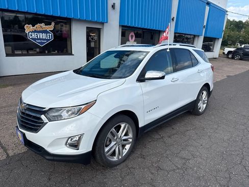 Used 2018 Chevrolet Equinox Premier AWD/4WD image 2