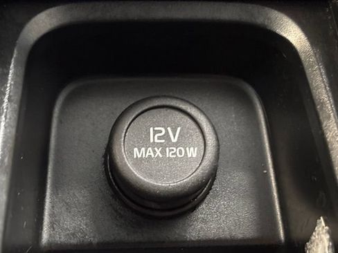 Used 2021 Volvo XC60 T5 Momentum w/ Premium Package AWD/4WD image 7