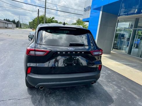 Used 2025 Ford Escape ST-Line Select AWD/4WD image 4