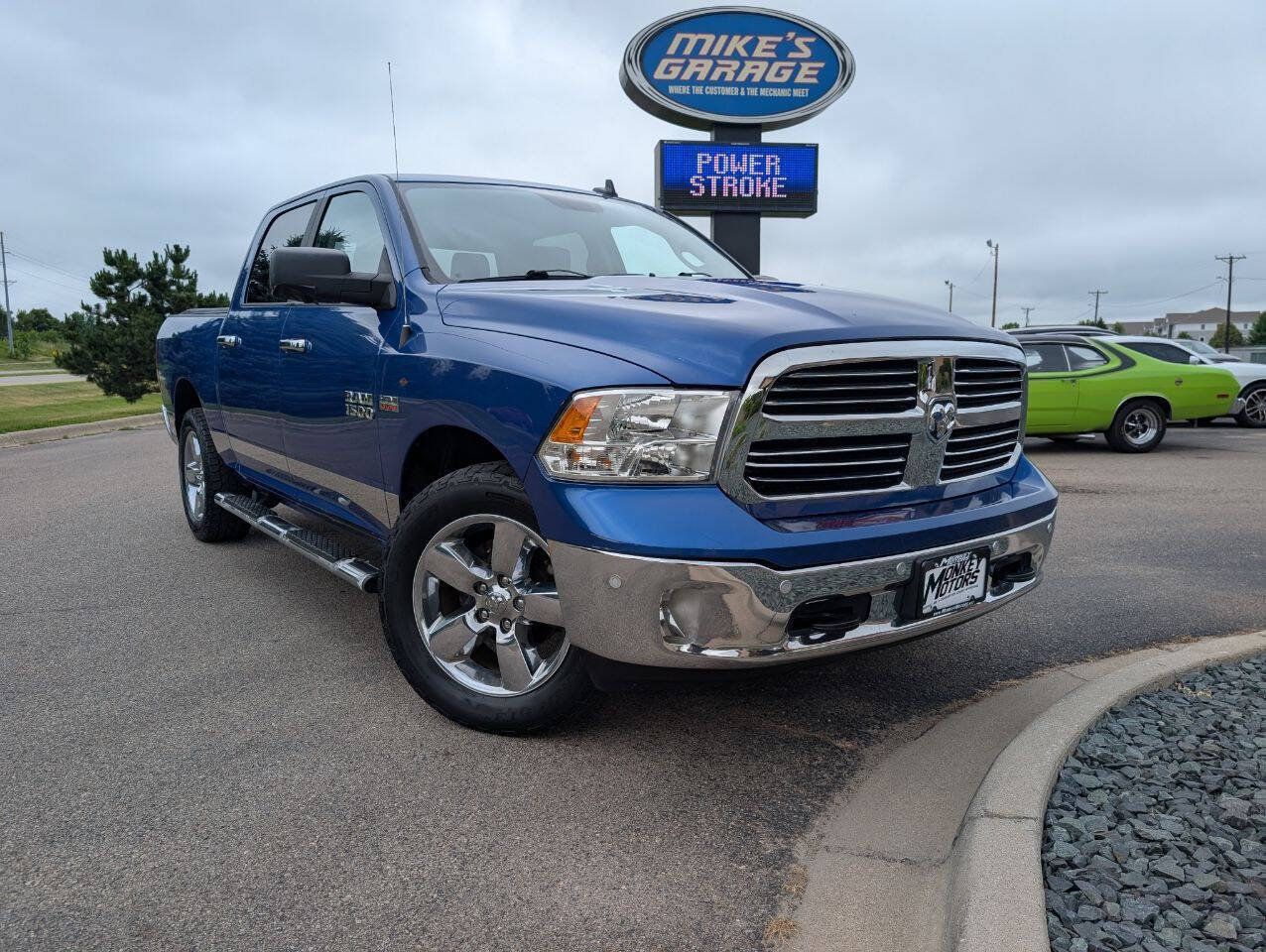Used 2017 RAM 1500 Big Horn AWD/4WD image 2