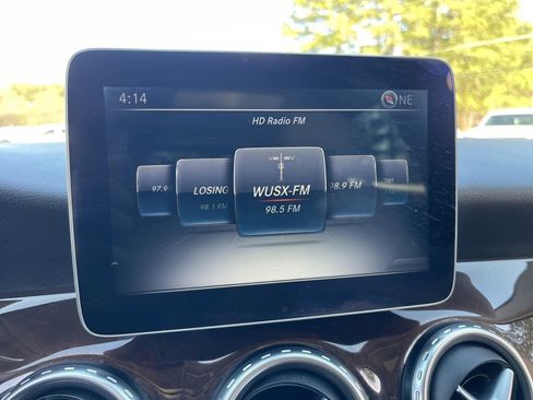 Used 2017 Mercedes-Benz GLA 250 4MATIC image 10