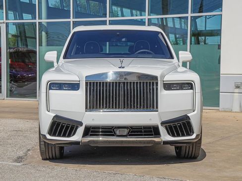 New 2026 Rolls-Royce Cullinan image 7