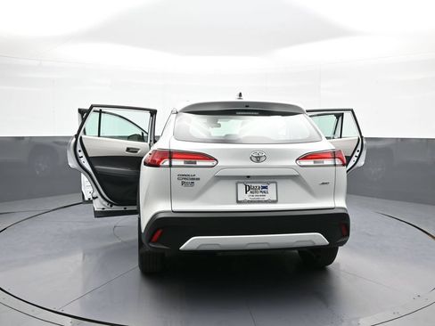 Certified 2022 Toyota Corolla Cross L AWD/4WD image 46