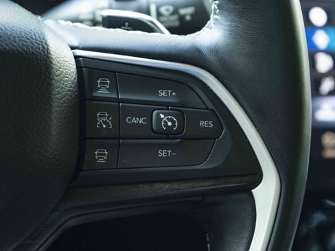 Used 2022 Jeep Grand Cherokee Limited RWD image 20