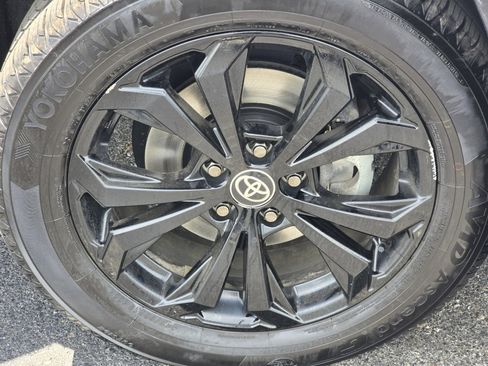 Certified 2022 Toyota RAV4 XSE AWD/4WD image 9