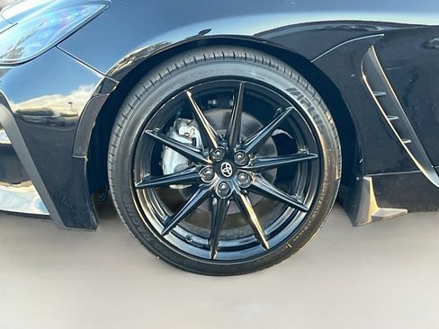 Used 2025 Toyota GR86 Premium RWD image 29