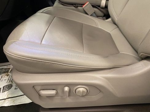 Used 2023 Chevrolet Silverado 2500 LTZ image 14