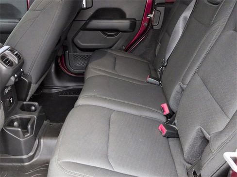 Certified 2022 Jeep Wrangler Unlimited Sahara w/ LED Lighting Group image 25