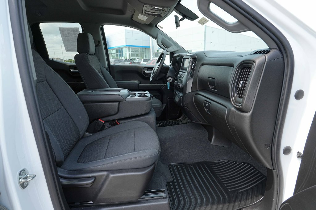 Used 2020 Chevrolet Silverado 1500 Custom w/ Trailering Package AWD/4WD image 21