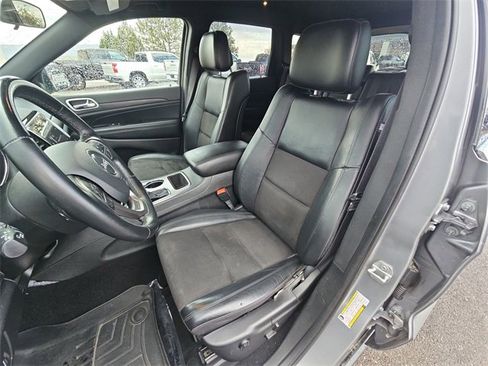 Used 2021 Jeep Grand Cherokee Laredo X image 14