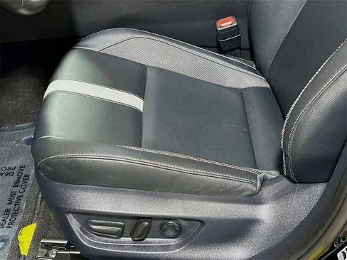 Used 2025 Toyota Camry SE image 16