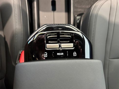 New 2026 Volvo EX30 Plus image 12