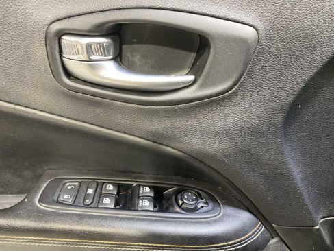 Used 2019 Jeep Compass Latitude w/ Popular Equipment Group image 23