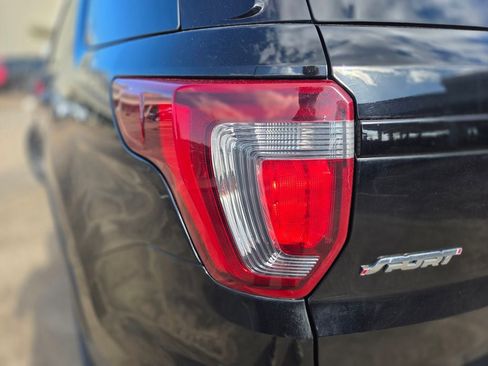 Used 2018 Ford Explorer Sport w/ Equipment Group 401A AWD/4WD image 37