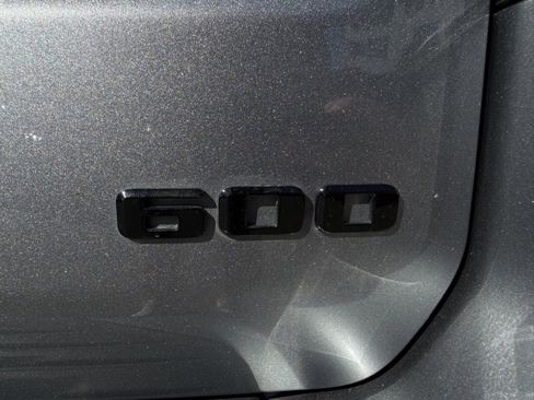 Used 2022 Cadillac Escalade Premium Luxury image 6