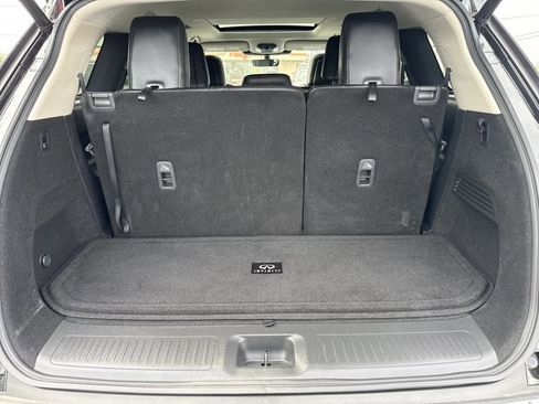 Used 2024 INFINITI QX60 Luxe w/ Cargo Package AWD/4WD image 12