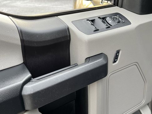 Used 2018 Ford F150 XL w/ Equipment Group 101A Mid image 15