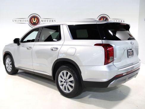 Used 2023 Hyundai Palisade SEL AWD/4WD image 3