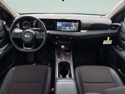 Certified 2025 Nissan Kicks SR AWD/4WD image 19