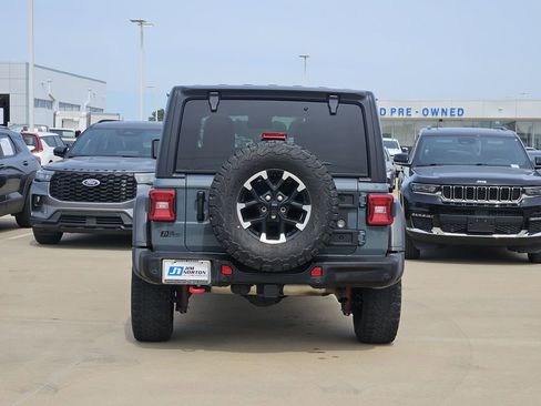 Used 2024 Jeep Wrangler Unlimited Rubicon w/ Capability Package AWD/4WD image 9