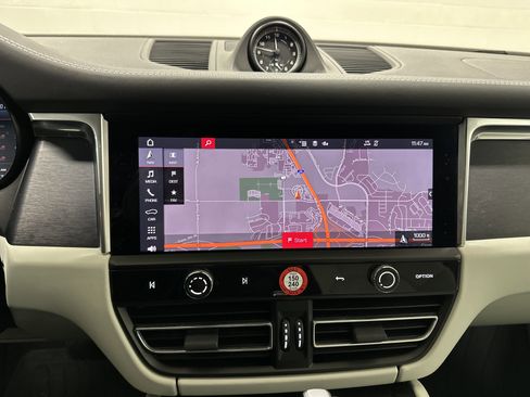 Used 2023 Porsche Macan GTS image 25