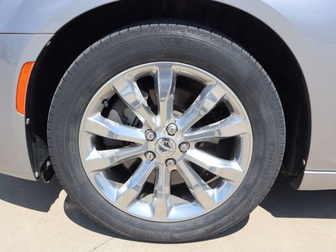 Used 2017 Chrysler 300 C AWD/4WD image 29