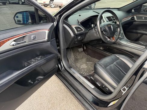 Used 2017 Lincoln MKZ Reserve FWD image 2