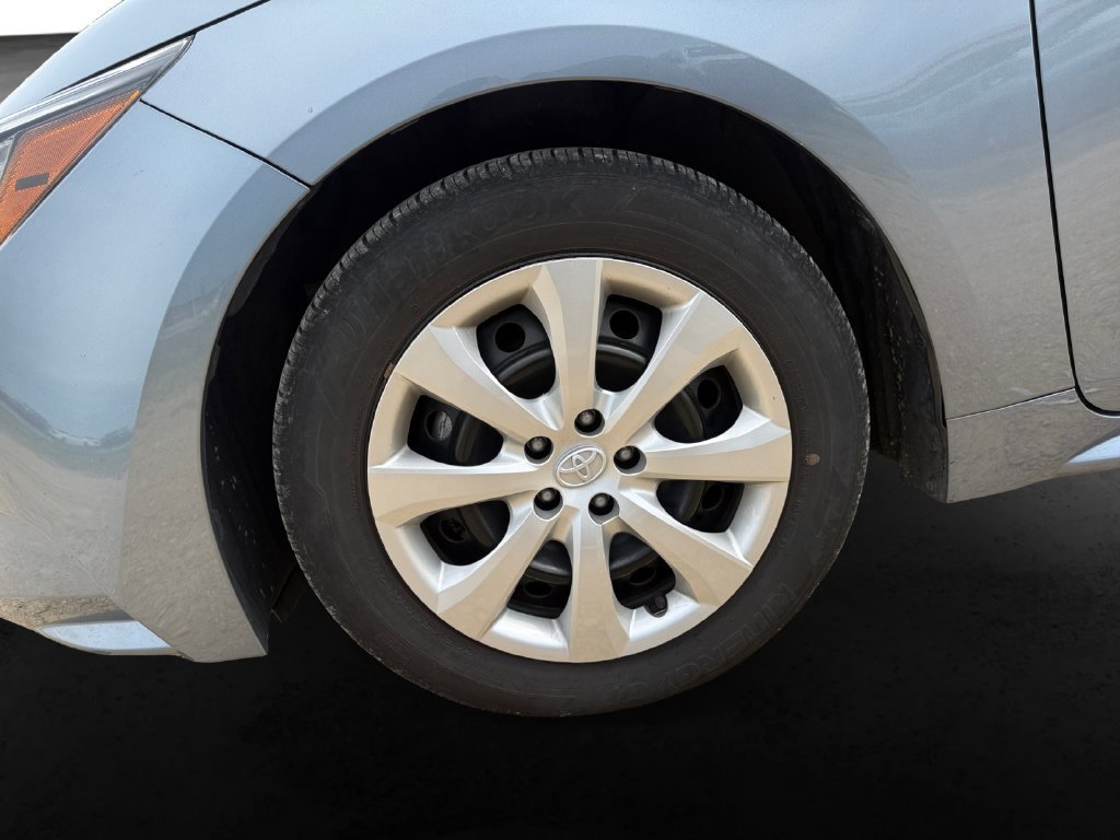 Used 2024 Toyota Corolla LE FWD image 12