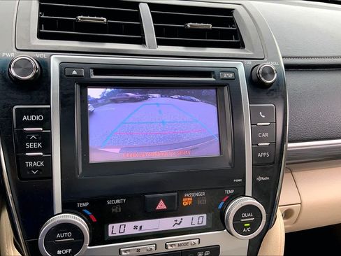 Used 2013 Toyota Camry XLE w/ Convenience Pkg FWD image 29