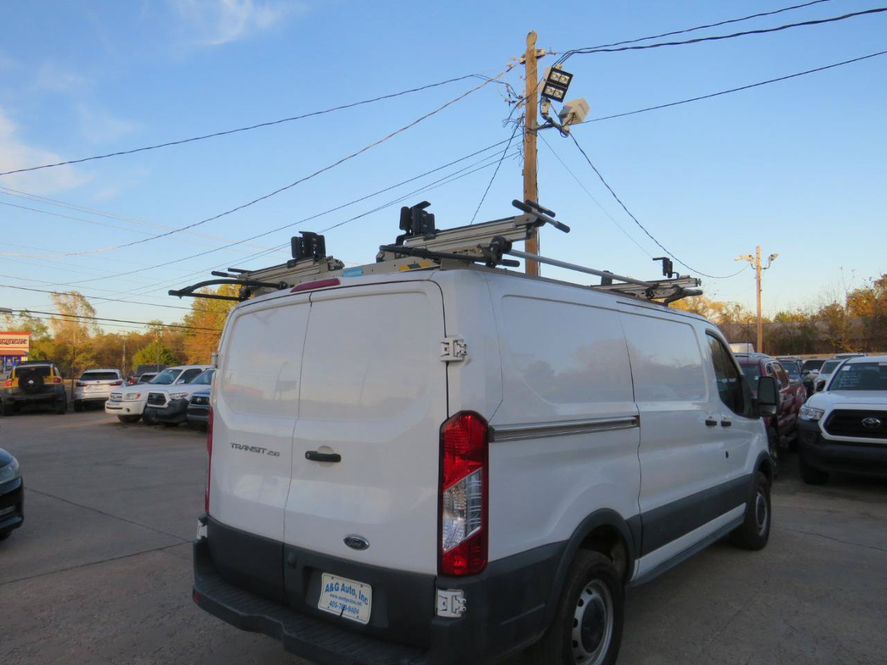 Used 2018 Ford Transit 250 130 Low Roof RWD image 5