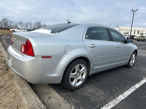 Used 2010 Chevrolet Malibu LS image 9