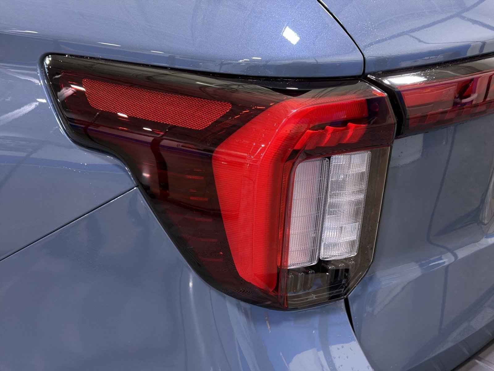 New 2027 Ford Explorer ST-Line w/ Premium Package AWD/4WD image 17