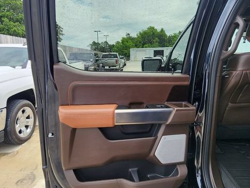 Used 2025 Ford F150 King Ranch w/ FX4 Off-Road Package AWD/4WD image 14