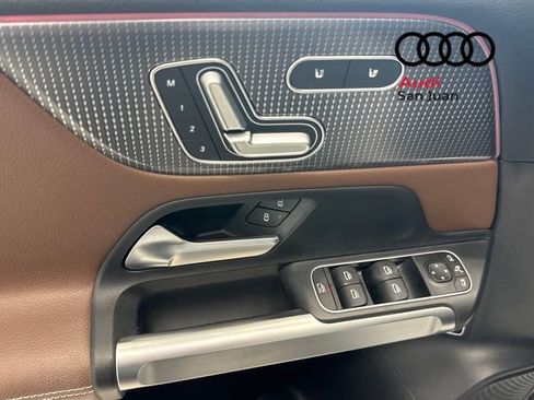 Used 2021 Mercedes-Benz GLB 250 GLB 250 image 28