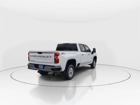 Used 2020 Chevrolet Silverado 2500 LT w/ Convenience Package image 8