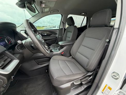 Used 2022 GMC Terrain SLE FWD image 11