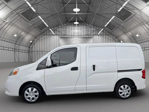 Used 2021 Nissan NV200 SV FWD image 2