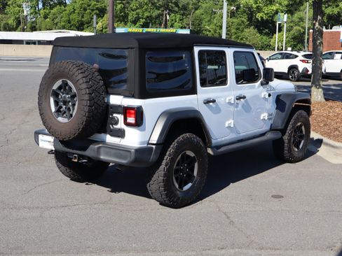 Used 2018 Jeep Wrangler Unlimited Sport S AWD/4WD image 10