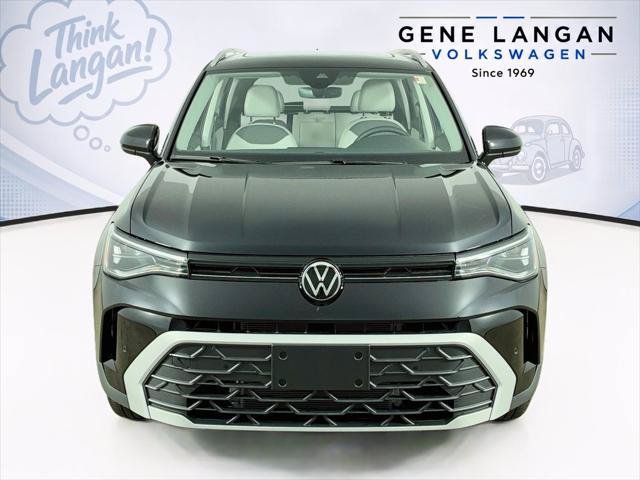 New 2026 Volkswagen Taos SE AWD/4WD image 2