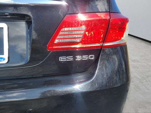 Used 2011 Lexus ES 350 image 34