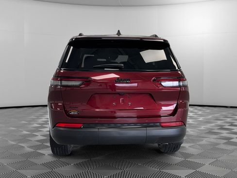 Used 2025 Jeep Grand Cherokee L Altitude image 7